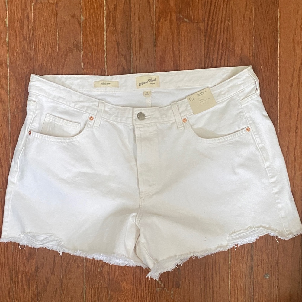 Universal Thread Women's Off-White Jean Shorts size 17